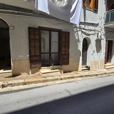 Casa Francesca 2 Lofty Apartment Castellammare del Golfo Exterior photo